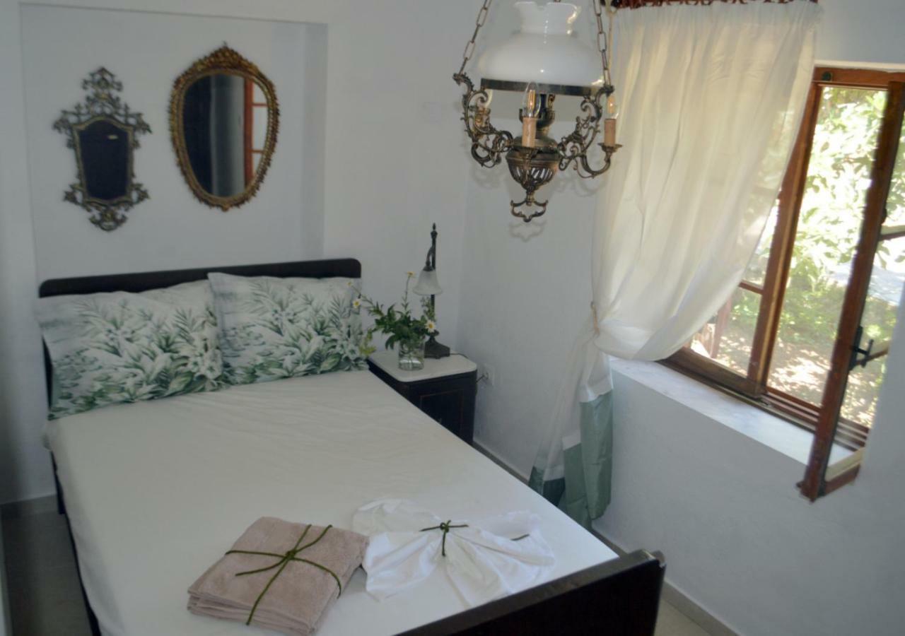 Santa Cruz Country Cottage Kallithea  Екстериор снимка